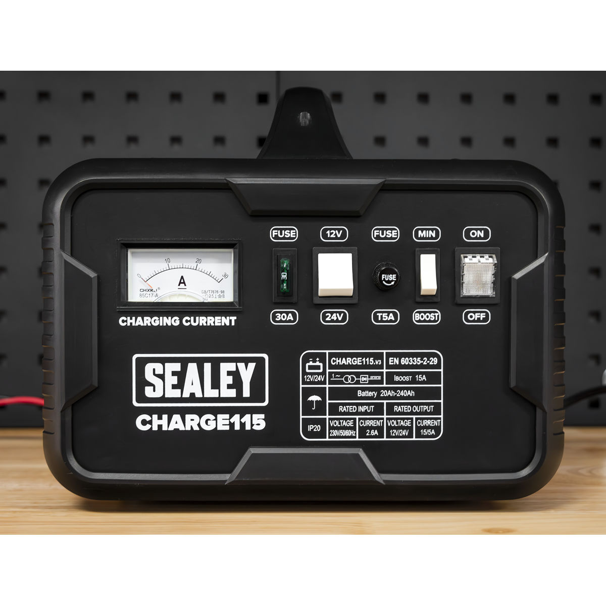 Sealey CHARGE115 12/24V Battery Charger 19A 230V