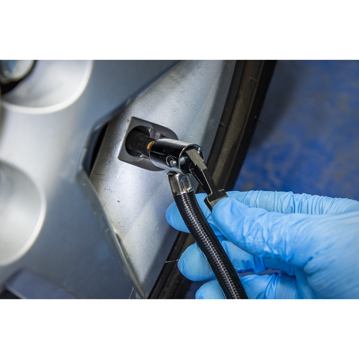 Sealey CP20VAP SV20 Series Cordless Tyre Inflator 20V - Body Only