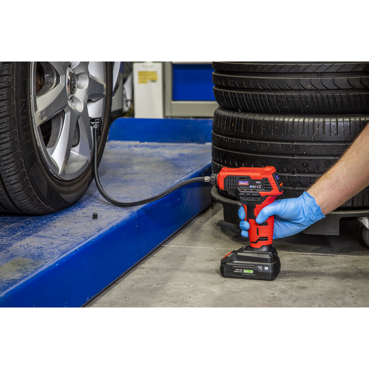 Sealey CP20VAP SV20 Series Cordless Tyre Inflator 20V - Body Only