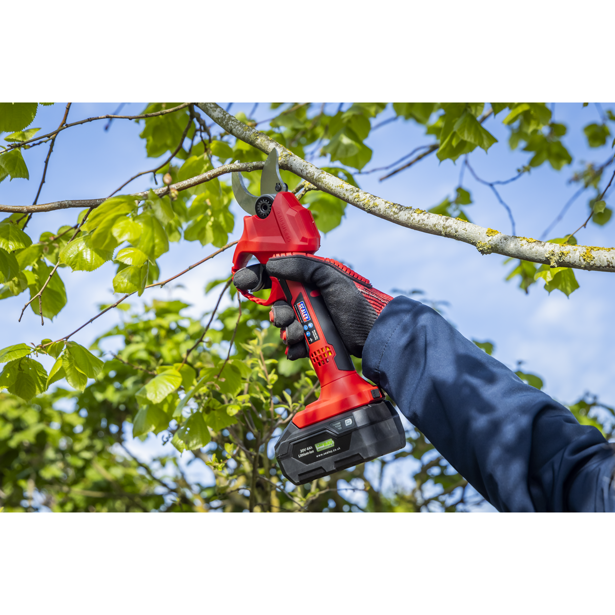 Sealey CP20VPSKIT SV20 Series Brushless Cordless Pruning Shears Kit 20V 2Ah - 2 Batteries