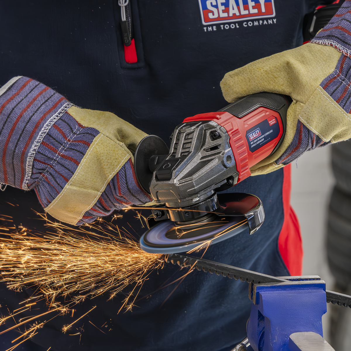 Sealey CP401LI 115mm Cordless Angle Grinder 18V 3Ah - Red