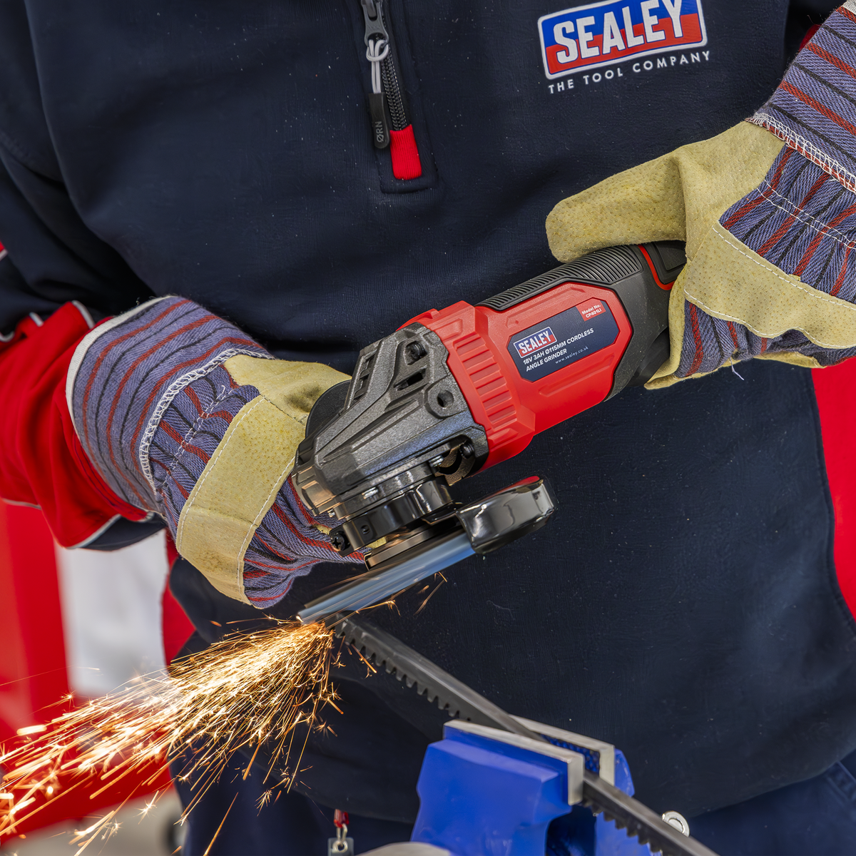 Sealey CP401LI 115mm Cordless Angle Grinder 18V 3Ah - Red