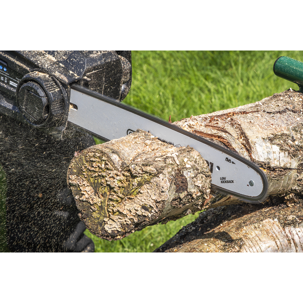 Sealey CP40VCSKIT SV20 Series Chainsaw Kit 40V 4Ah 35cm