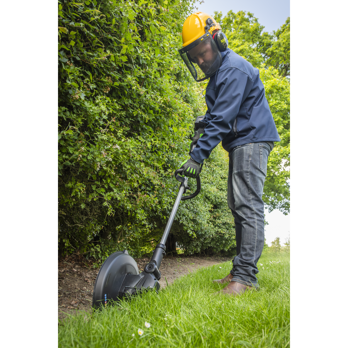 Sealey CP40VGSKIT SV20 Series Grass Trimmer Kit 40V 4Ah 30cm