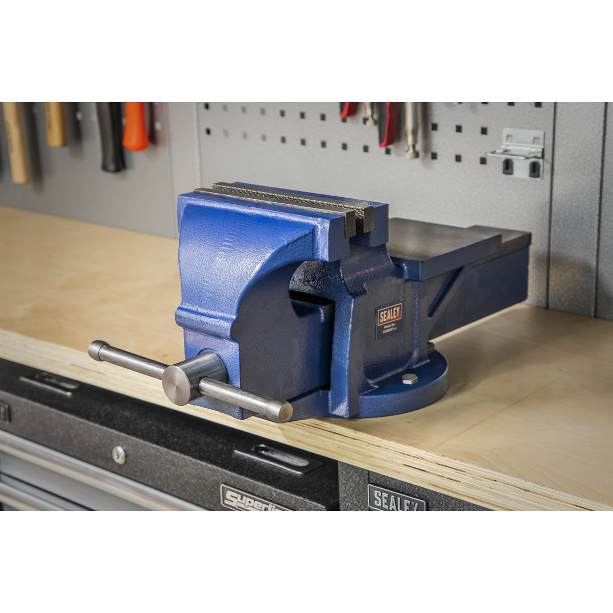 Sealey CV200XT Professional Heavy-Duty Fixed Base Vice 200mm