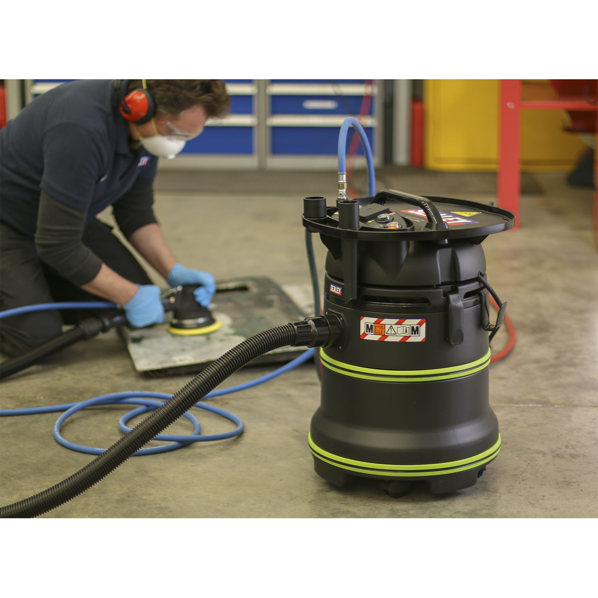 Sealey DFS35M M Class Dust-Free Industrial Wet & Dry Vacuum Cleaner 35L with Autostart for Air/Electric Power Tools 1000W/230V
