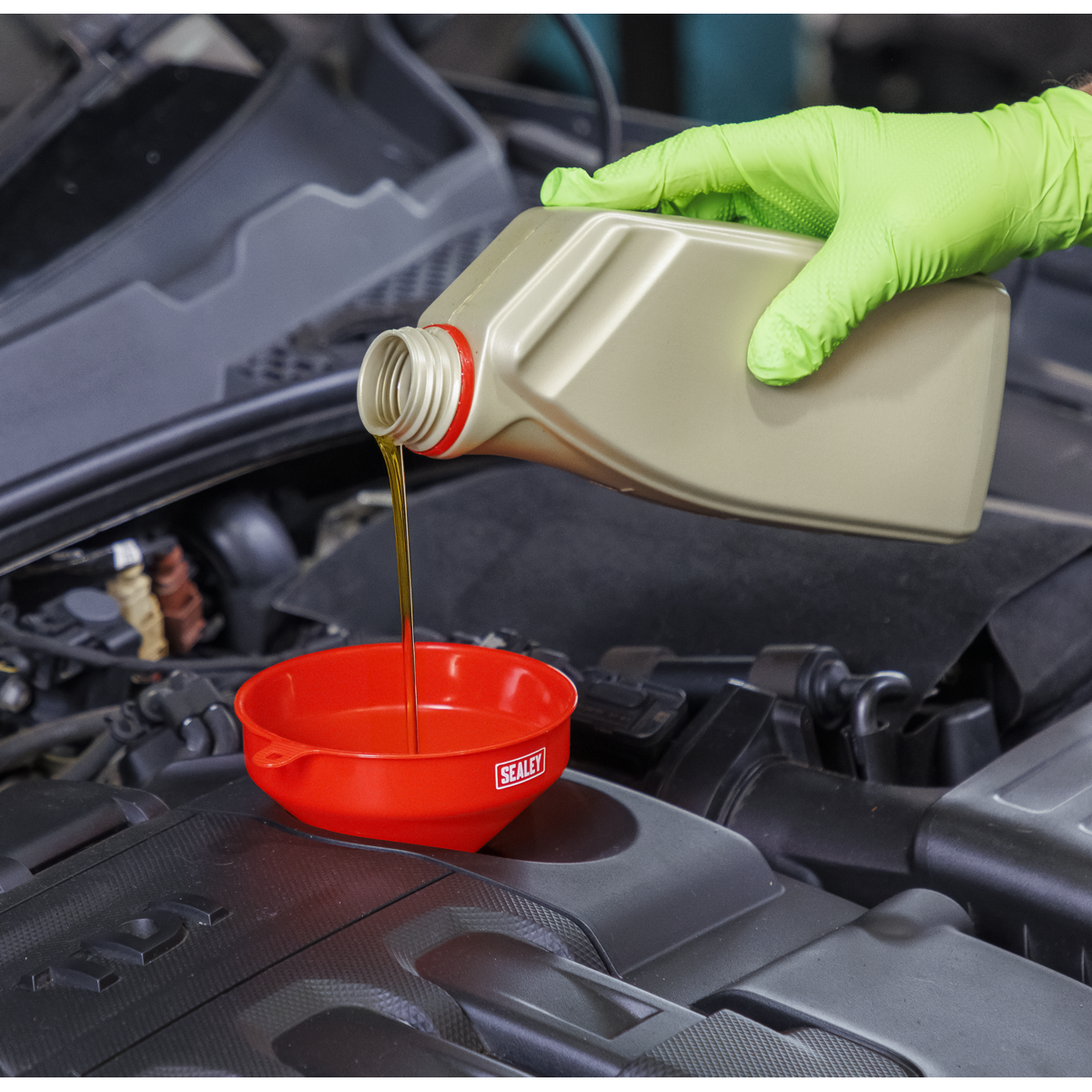 Sealey F1 Fixed Spout Funnel 120mm - Small