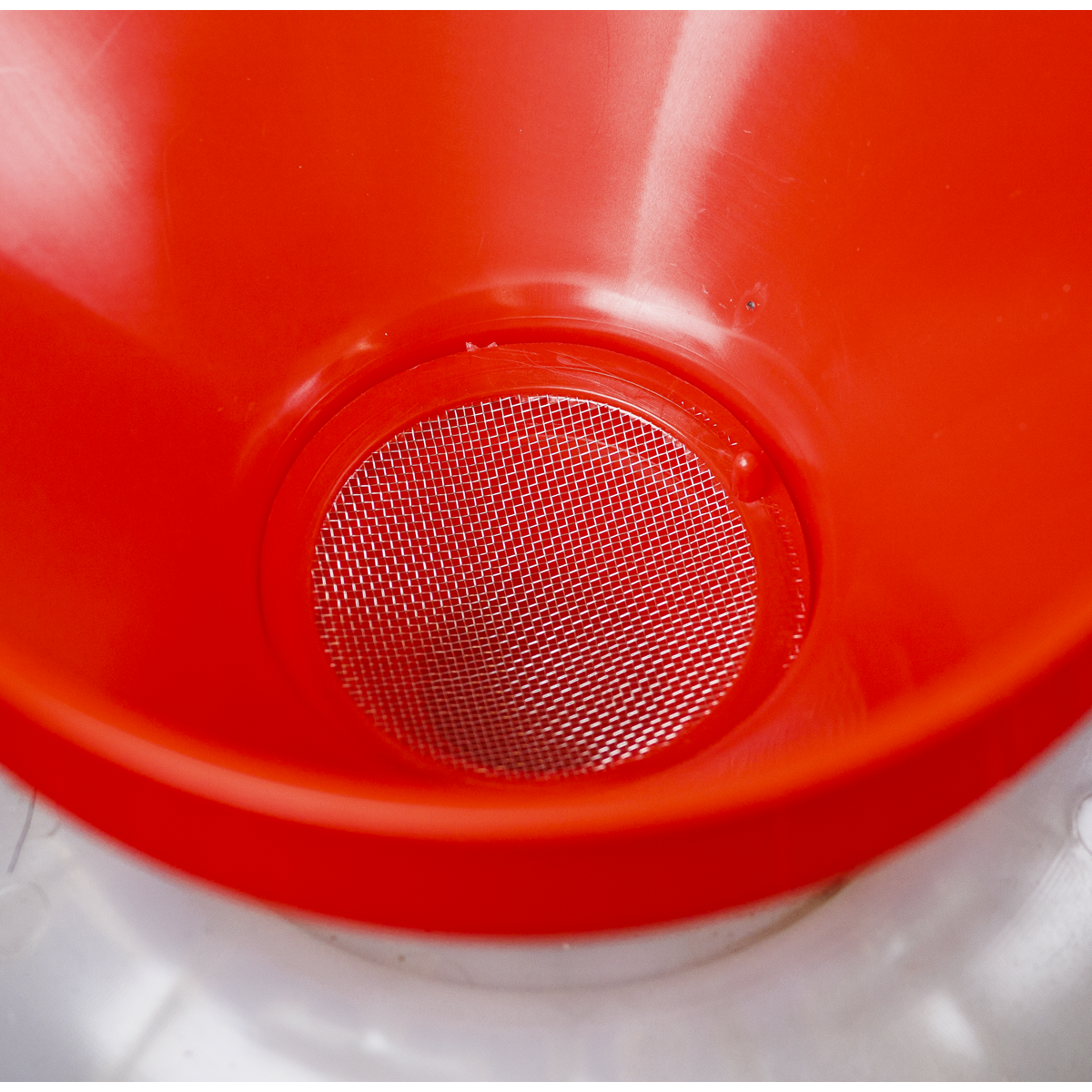 Sealey F2 Fixed Spout Funnel with Filter 200mm - Medium