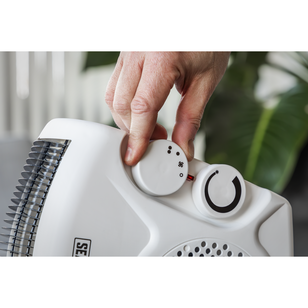 Sealey FH2010 Fan Heater with 2 Heat Settings & Thermostat 2000W/230V