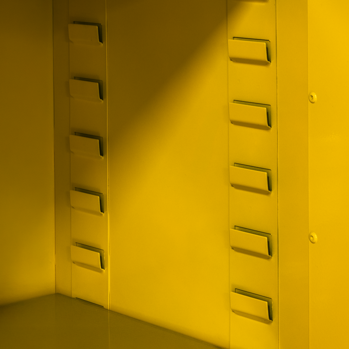 Sealey FSC07 Flammables Storage Cabinet 585 x 455 x 890mm
