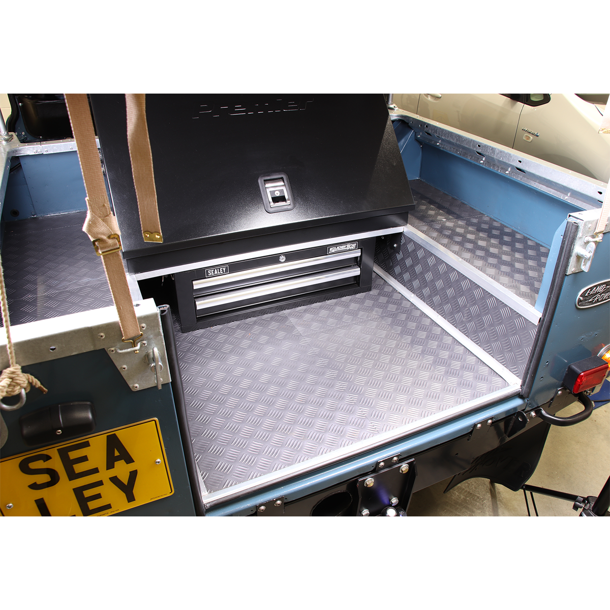 Sealey FT1S Vinyl Floor Tile with Peel & Stick Backing Silver Treadplate - Pack of 16