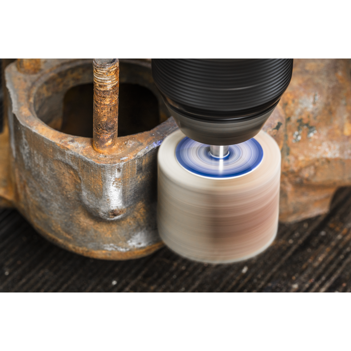 Sealey FW4030ASS 40 x 30mm Abrasive Flap Wheel with 6mm Shaft Assorted Grit - Pack of 5