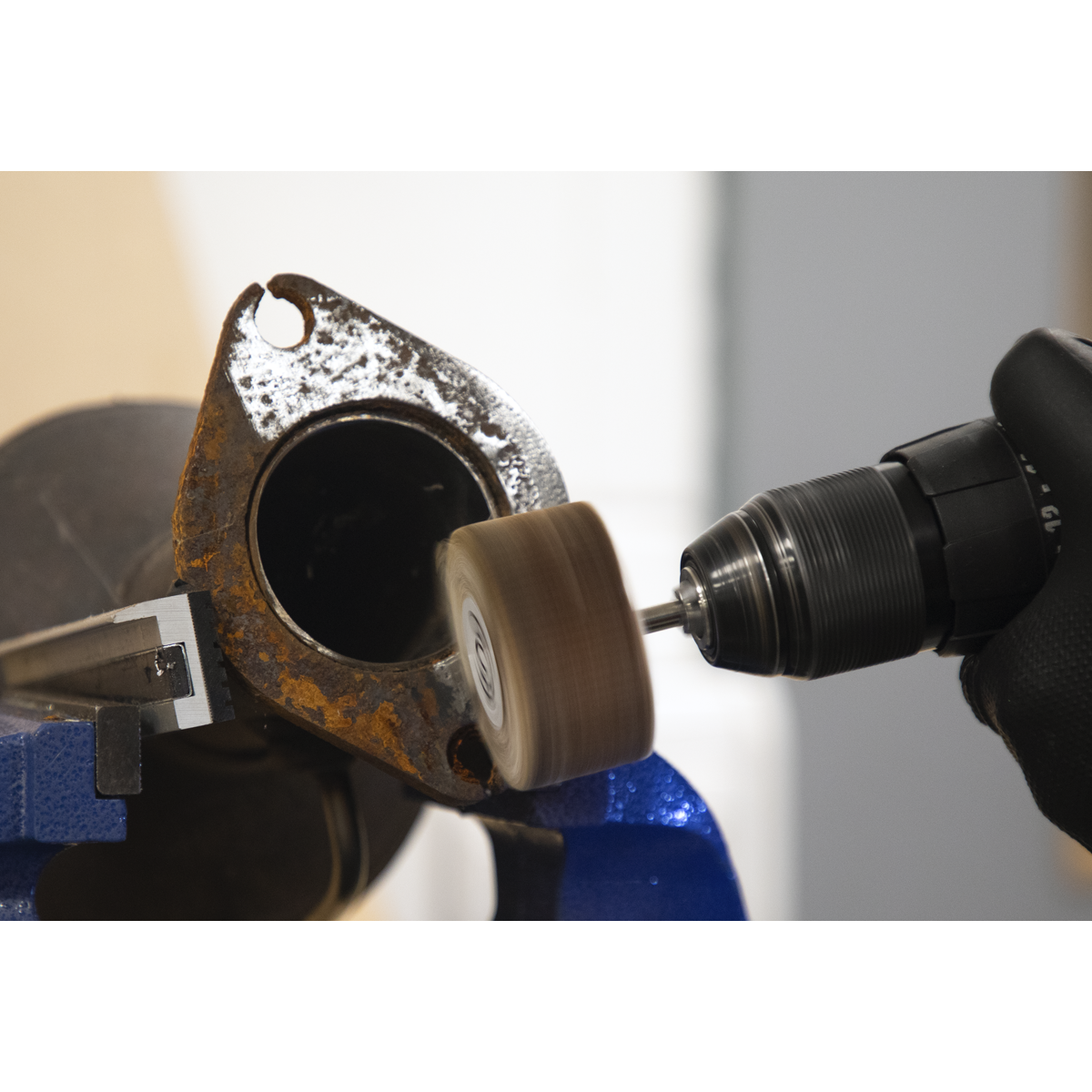 Sealey FW6030ASS 60 x 30mm Abrasive Flap Wheel on 6mm Shaft Assorted Grit - Pack of 5