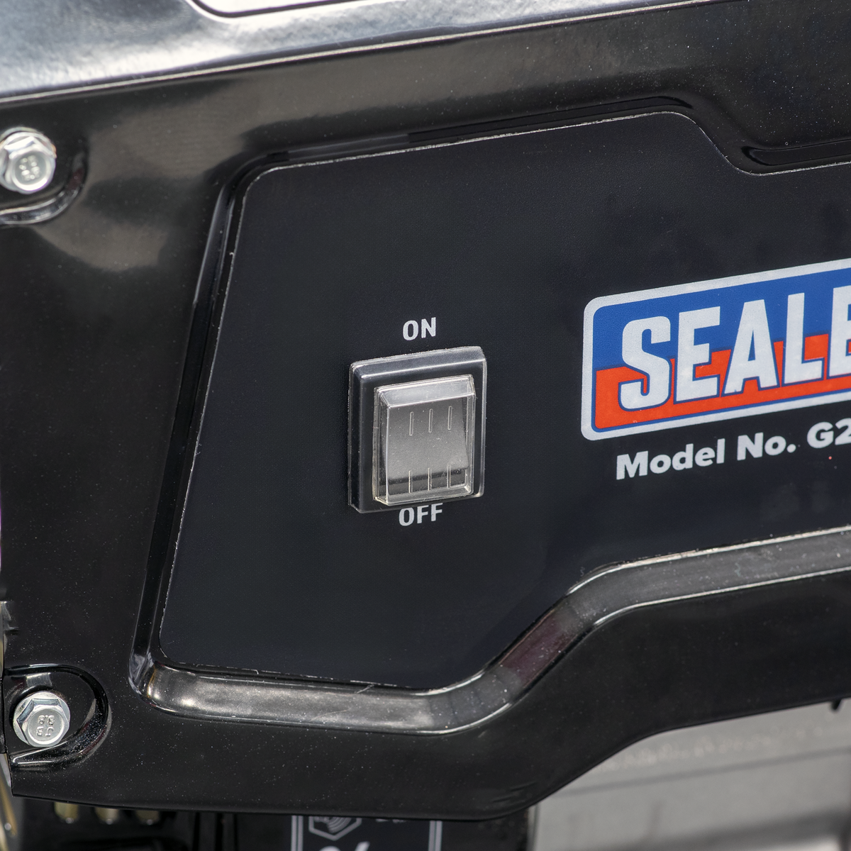 Sealey G2201 2200W Generator 6.5hp 4-Stroke Engine 230V
