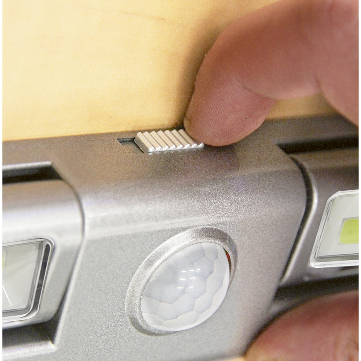 Sealey GL93 Auto Light with PIR Sensor 1W COB LED