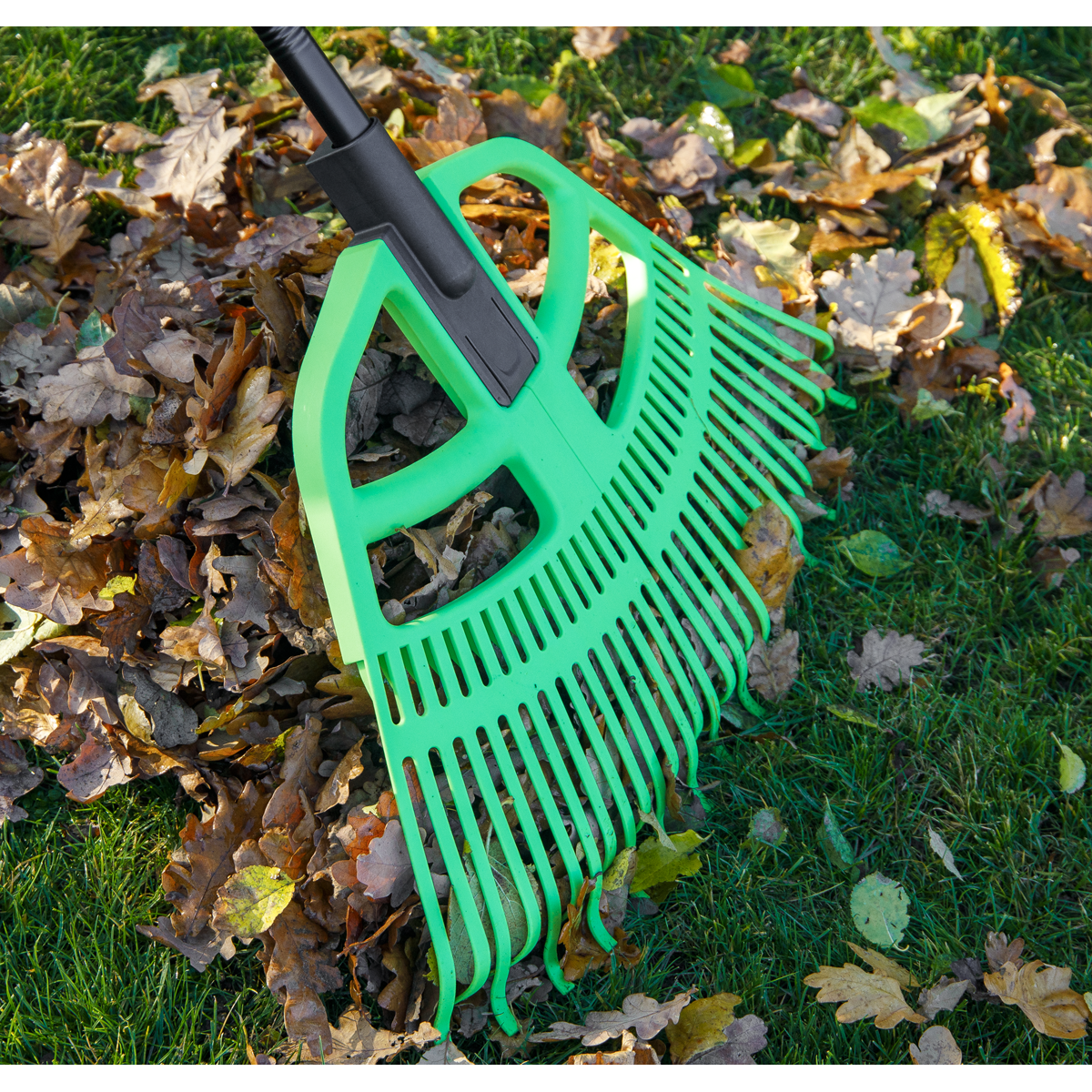 Sealey GTLG2 2-in-1 Rake & Leaf Grabbers
