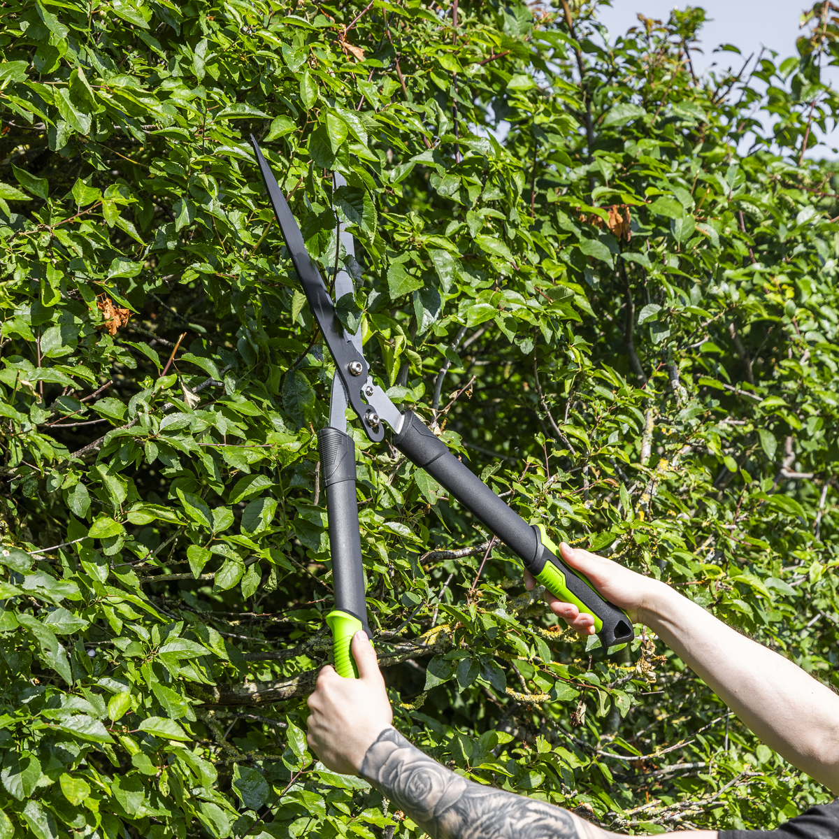 Sealey GTSG018 Hedge Shears with Soft Grip Handle & Carbon Steel Blade