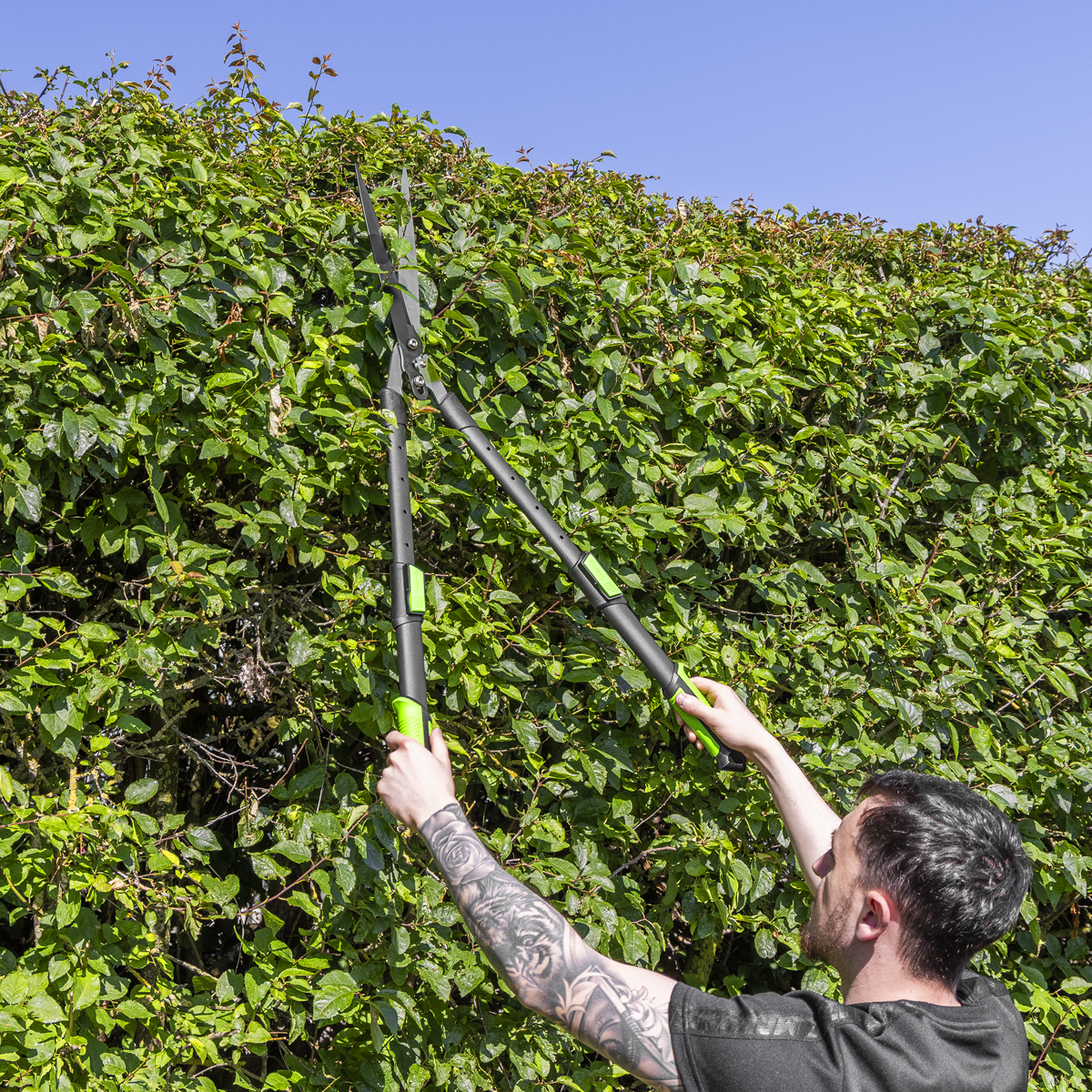 Sealey GTSG019 Telescopic Hedge Shears with Soft Grip Handle & Carbon Steel Blade