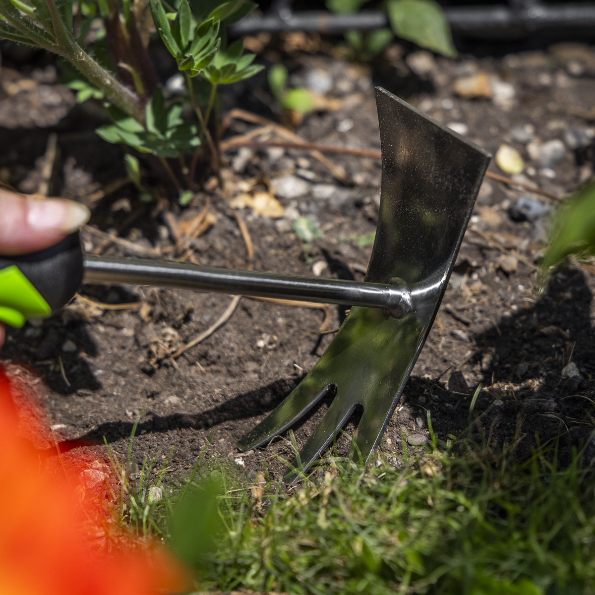 Sealey GTSG022 2-In-1 Garden Hand Tool with Soft Grip Handle & Stainless Steel Tines/Blade