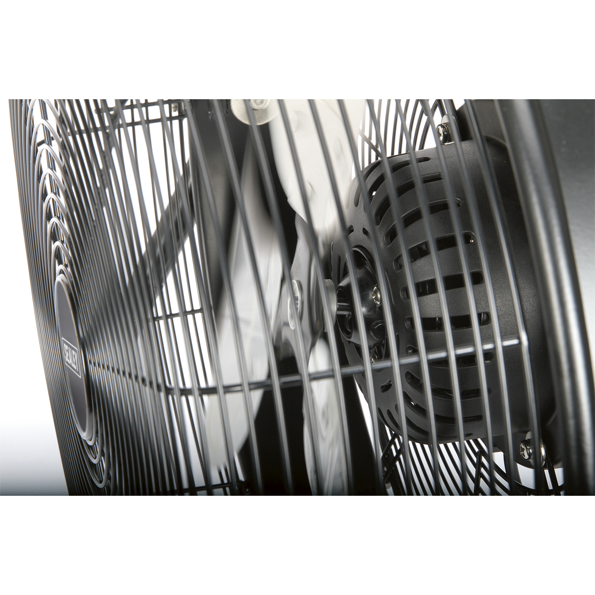 Sealey HVF18IS 18" Industrial High Velocity Floor Fan with Internal Oscillation 230V