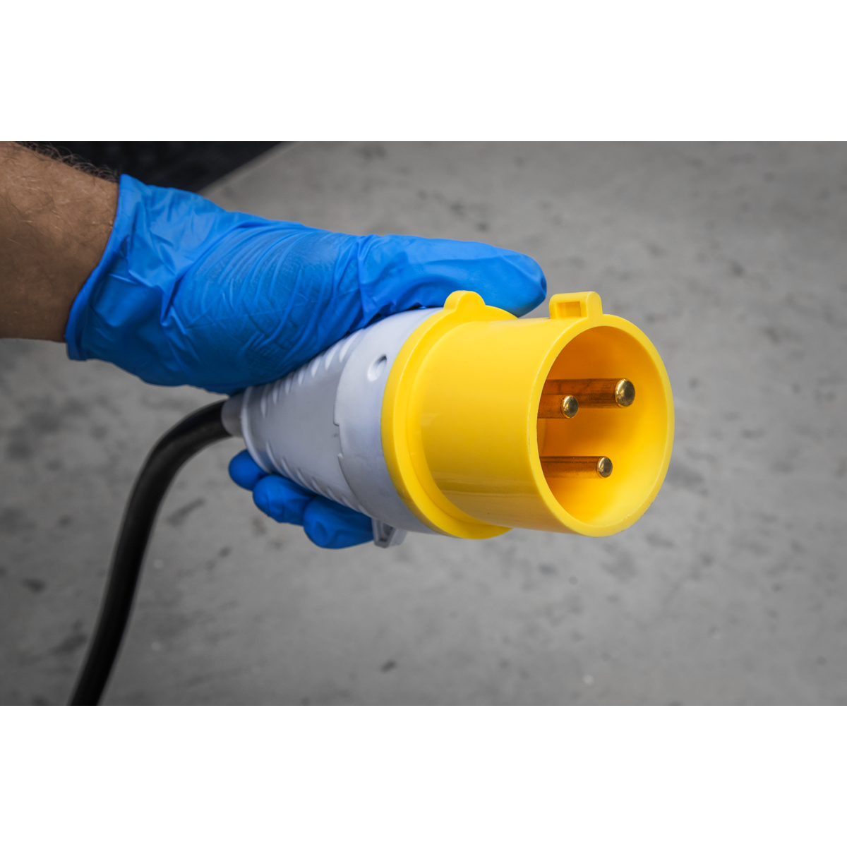 Sealey IR14110V Infrared Cabinet Heater 1.2/2.4kW 110V