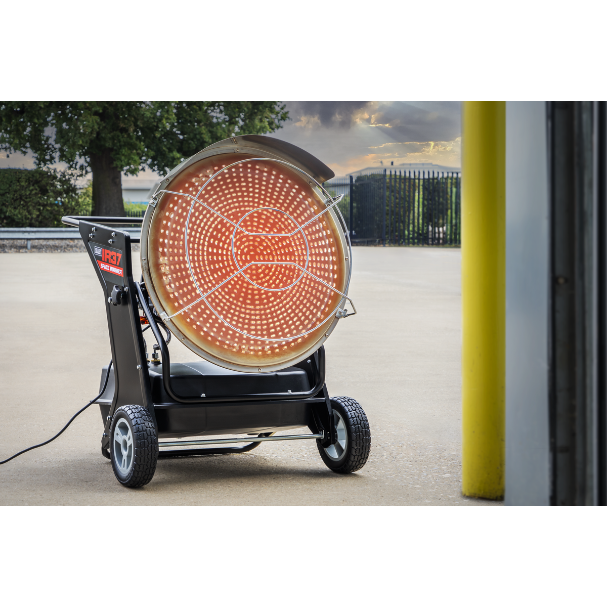 Sealey IR37 Space Warmer® Infrared Kerosene/Diesel Heater with Wheels 136,000Btu/hr