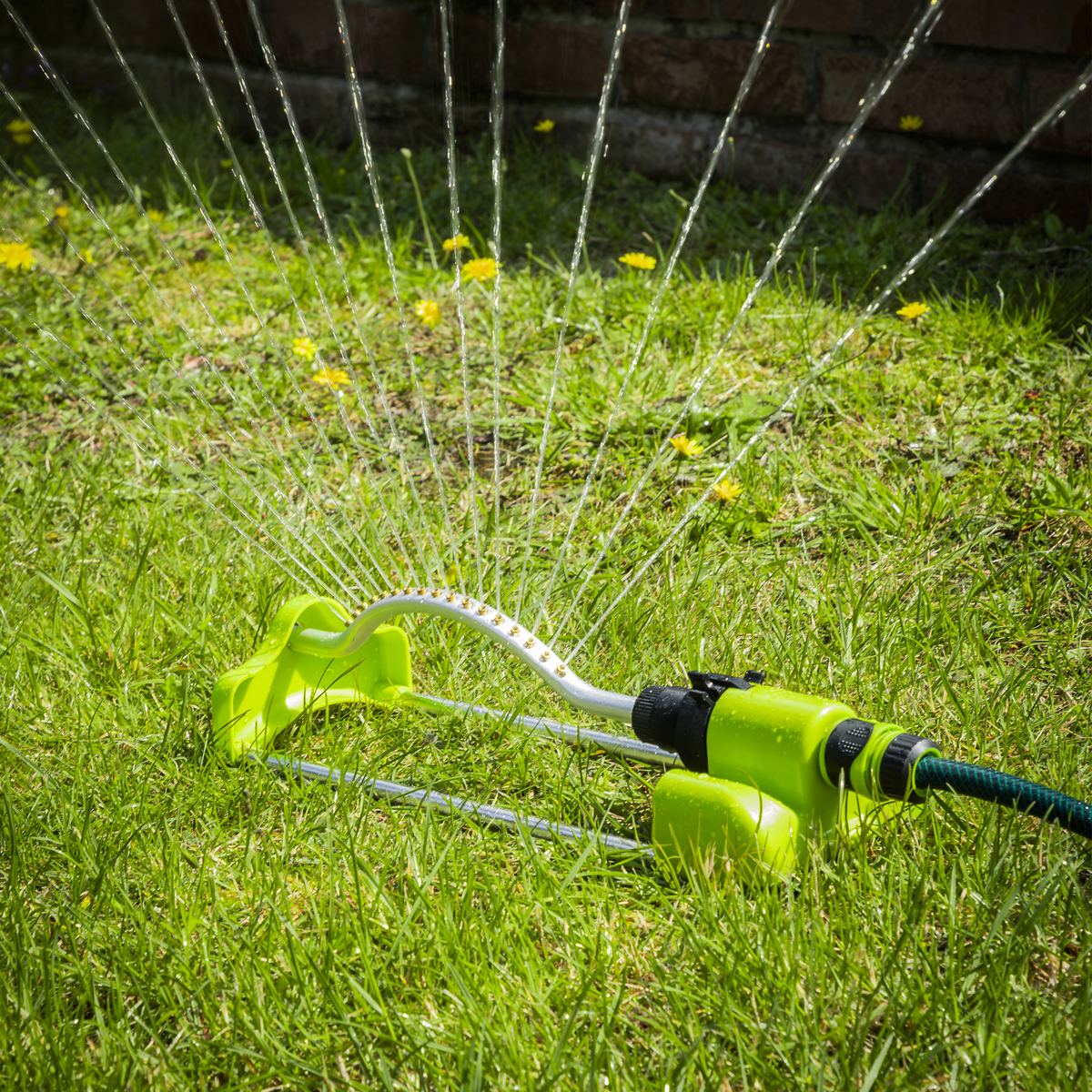 Sealey JS2122 Oscillating Water Sprinkler 17 Nozzles with Brass Heads