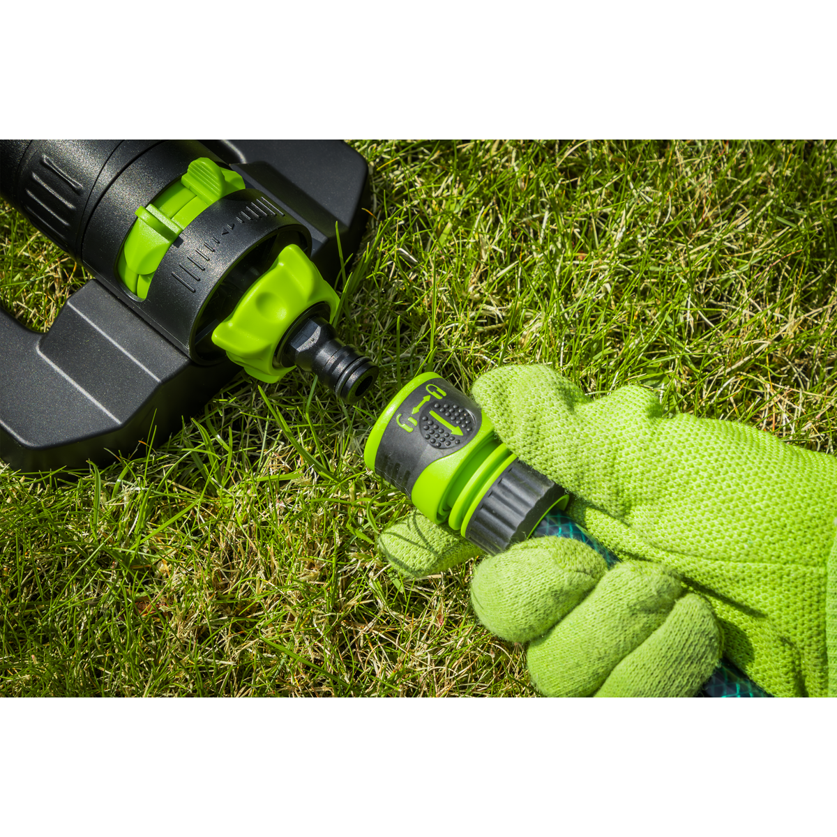 Sealey JS2131 Oscillating Water Sprinkler with 18 Nozzles