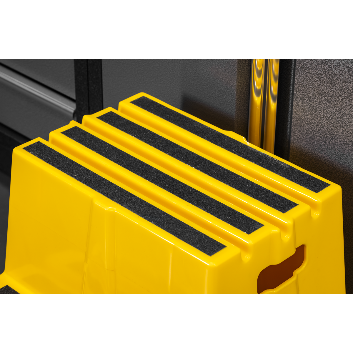 Sealey KS6 Heavy-Duty 2-Step Safety Steps with Anti-Slip Treads 150kg Capacity, Yellow - EN 14183
