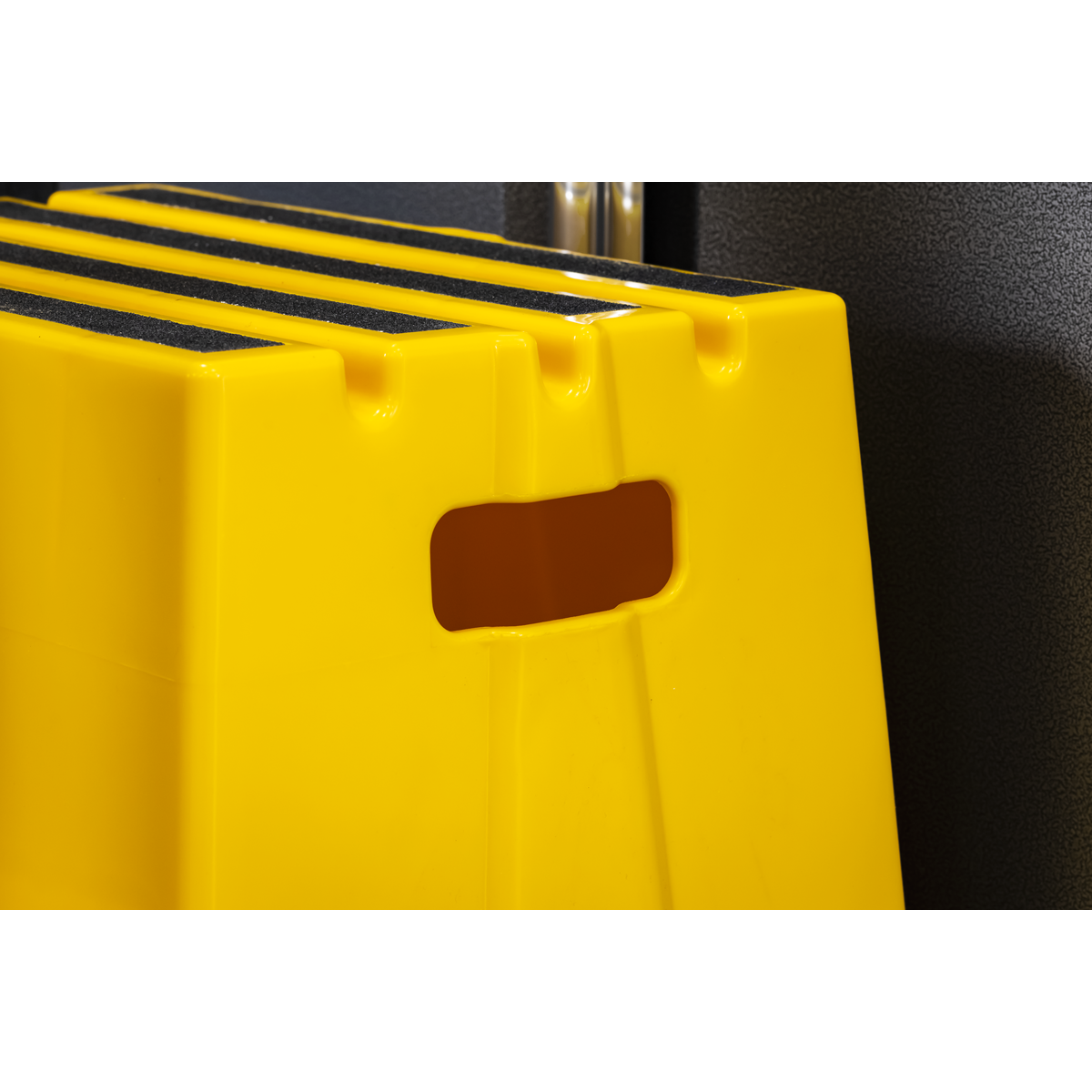 Sealey KS6 Heavy-Duty 2-Step Safety Steps with Anti-Slip Treads 150kg Capacity, Yellow - EN 14183