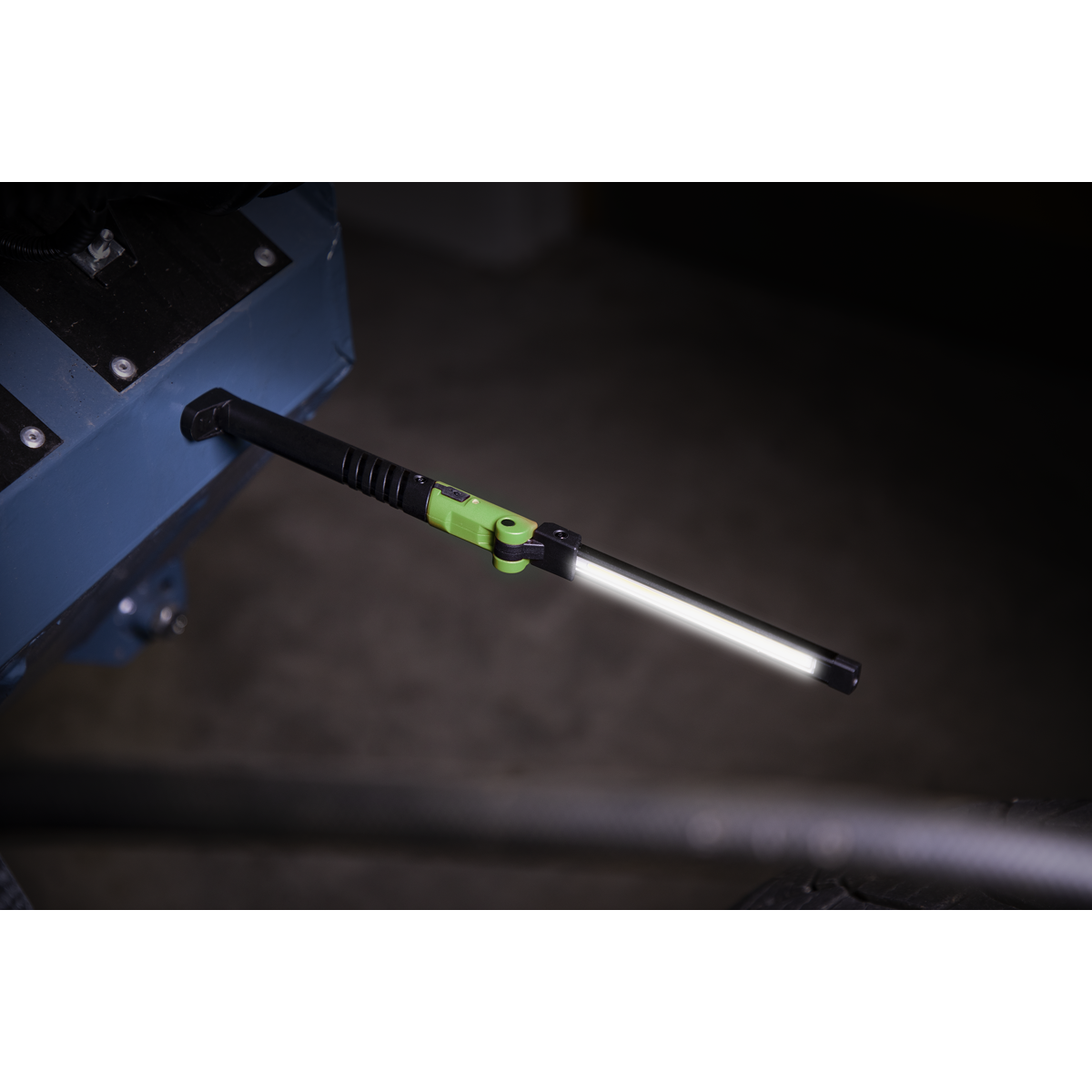 Sealey LED01G Rechargeable Slim Folding Pocket Light 2 COB & 1 SMD LED - Green