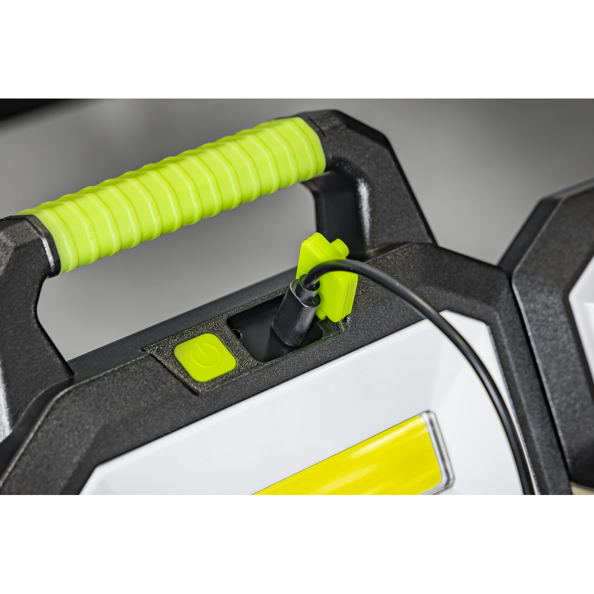 Sealey LED18WFL Rechargeable Flexible Floodlight 31W & 26W COB LED