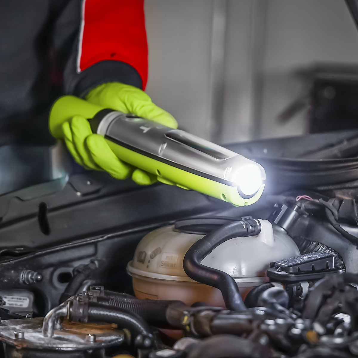 Sealey LED3001G Rechargeable LED Twist® Inspection Light 20W COB + 3W SMD, 3000lm, Magnetic Base & Power Bank