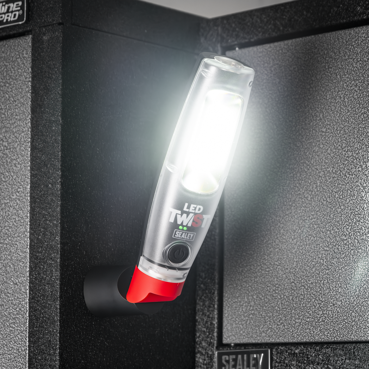 Sealey LED3001 Rechargeable LED Twist® Inspection Light 20W COB & 3W SMD, 3000lm, Magnetic Base & Power Bank