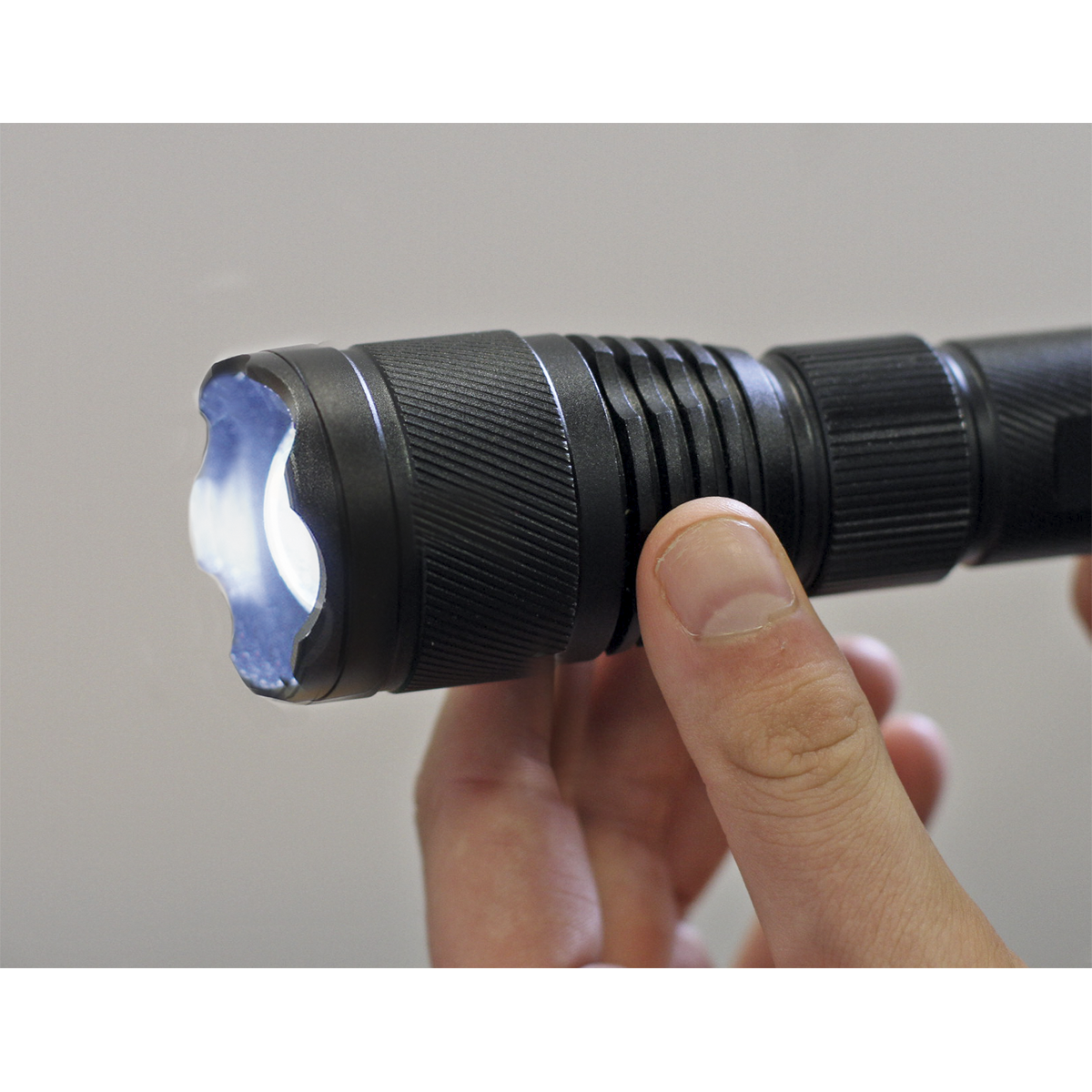 Sealey LED449 Rechargeable Aluminium Torch with Adjustable Focus 10W SMD LED