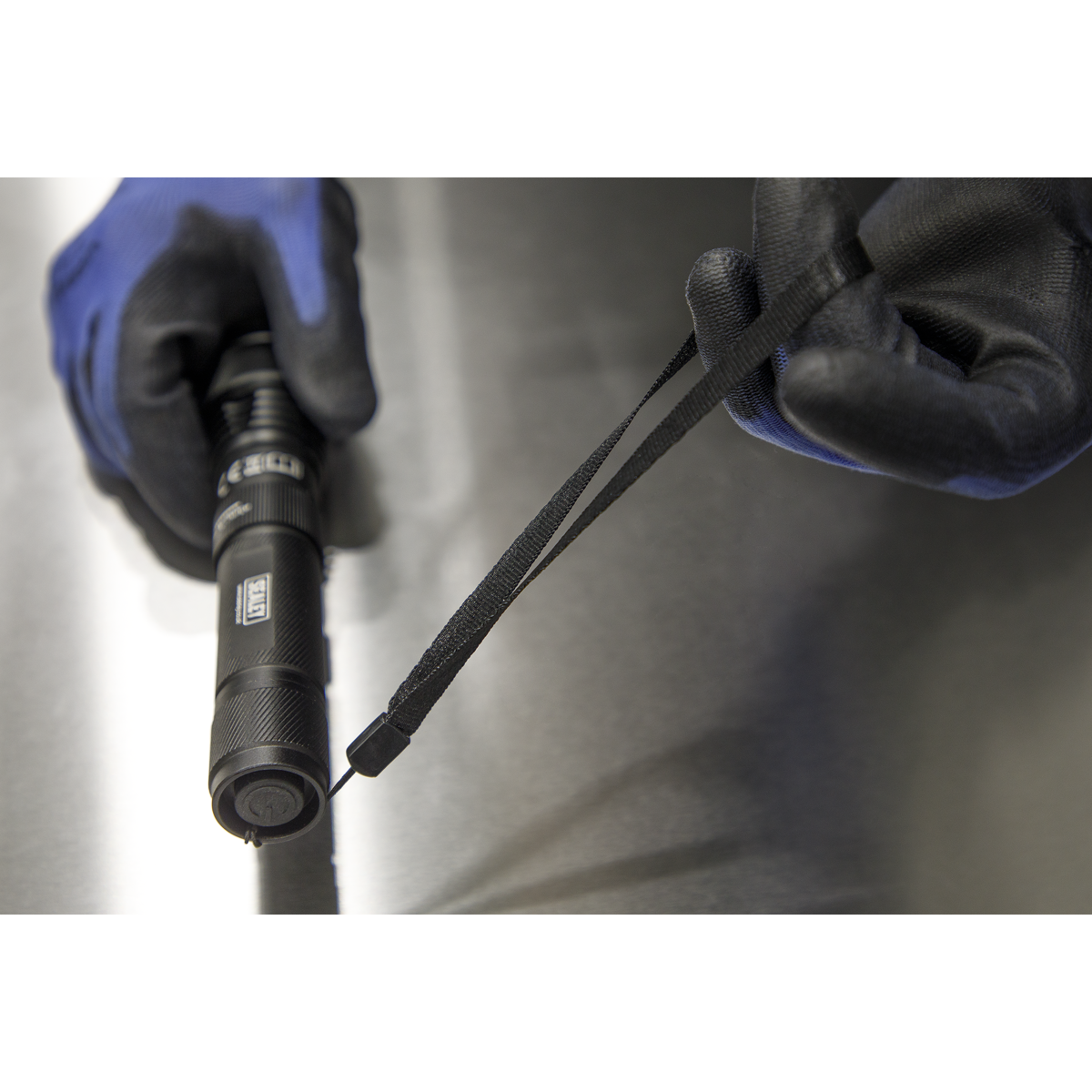 Sealey LED449 Rechargeable Aluminium Torch with Adjustable Focus 10W SMD LED