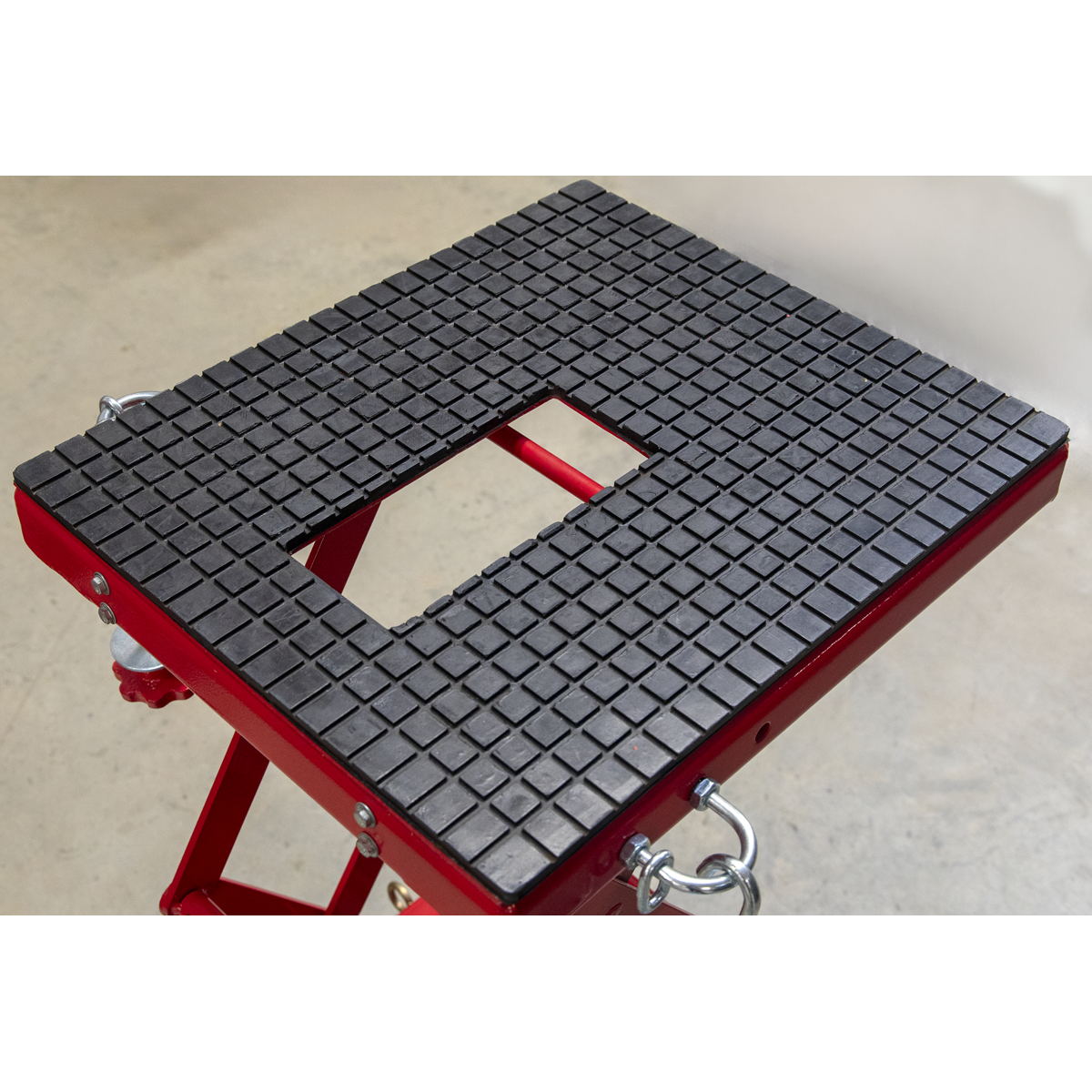 Sealey MC135 Hydraulic Motorcycle Lift Off-Road/Trials Bikes 135kg Capacity