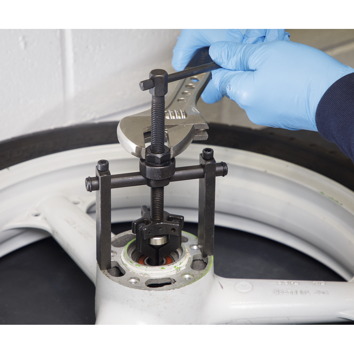 Sealey MS0621 Wheel Bearing Puller 12-38mm 3-Jaw