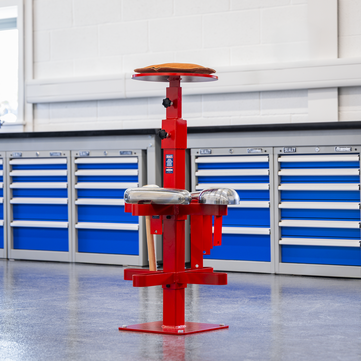 Sealey MW19 Metal Shaping Station for holding T-Dollies & Sandbags