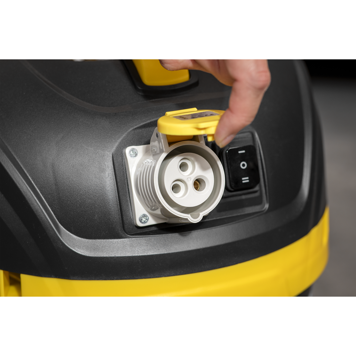Sealey PC150BV110V BuilderVac® Wet & Dry Vacuum Cleaner 15L Stainless Steel Drum M Class Filtration 110V