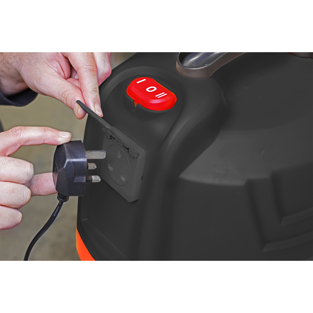 Sealey PC300BL 30L Industrial Cyclone Vacuum Cleaner Wet & Dry 1200W/230V
