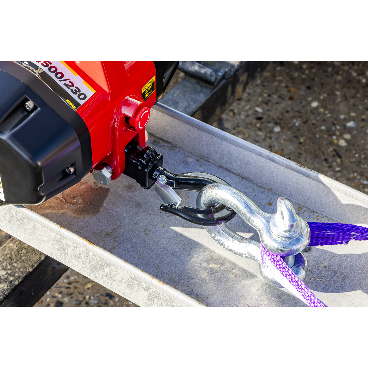 Sealey PPH500/230 Portable Handheld Winch 500kg Pulling Force 230V