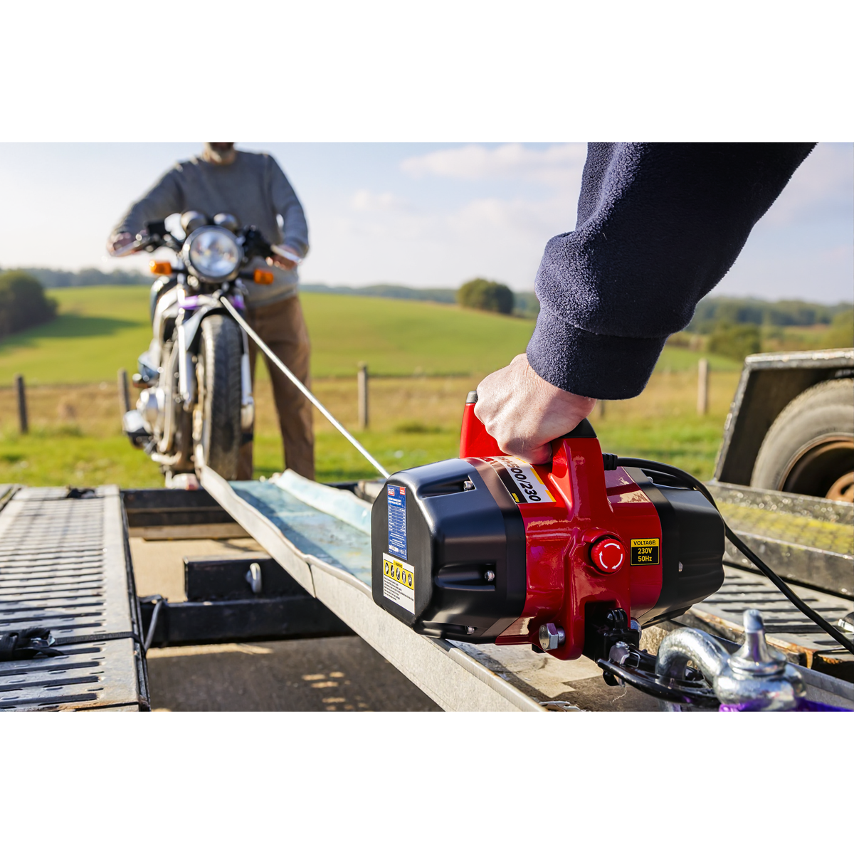Sealey PPH500/230 Portable Handheld Winch 500kg Pulling Force 230V
