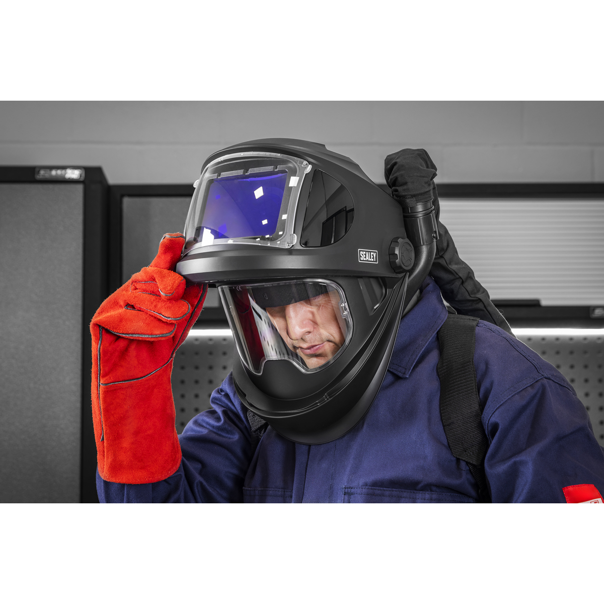 Sealey PWH618 Auto Darkening Welding Helmet with TH3 Powered Air Purifying Respirator (PAPR)