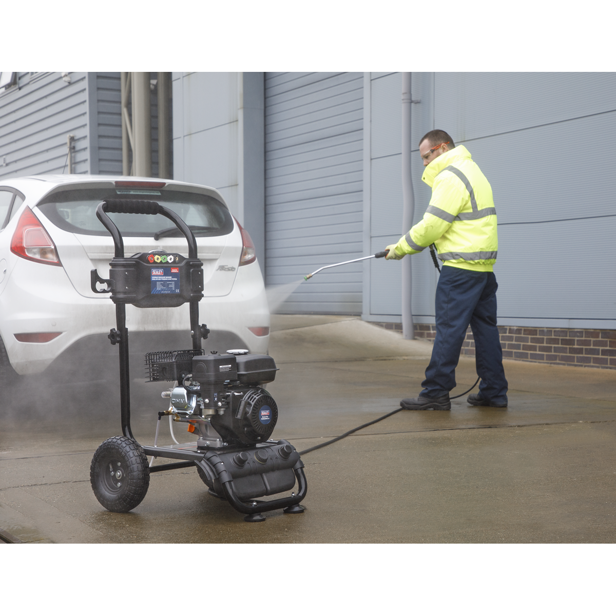 Sealey PWM2500 Pressure Washer 220bar 636L/hr 6.5hp - Petrol