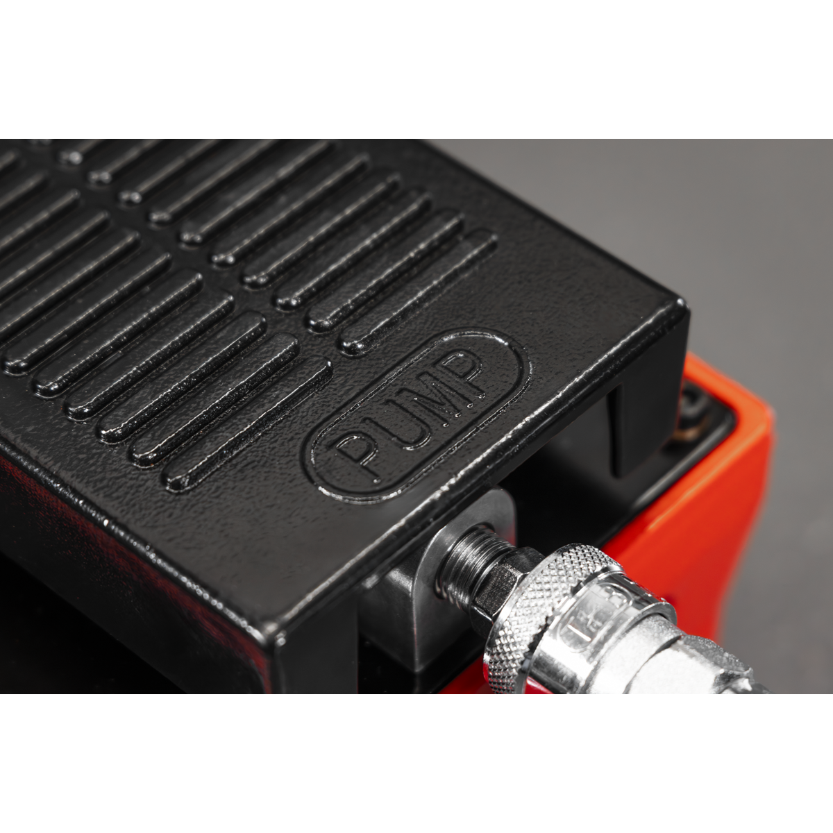 Sealey RE109 Air Hydraulic Foot Pump 10,000psi