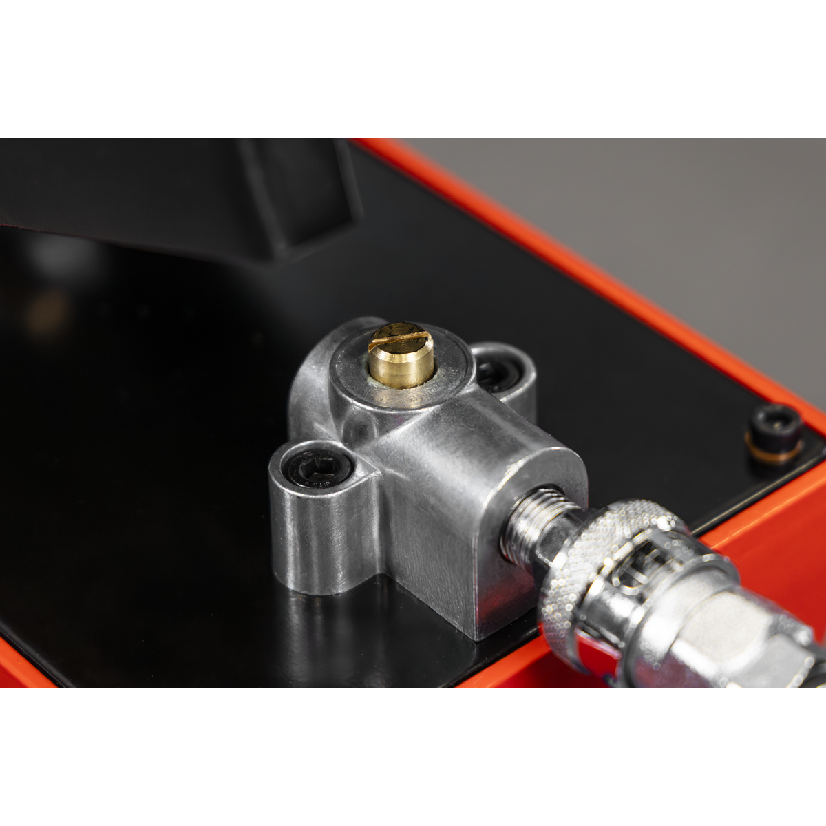 Sealey RE109 Air Hydraulic Foot Pump 10,000psi