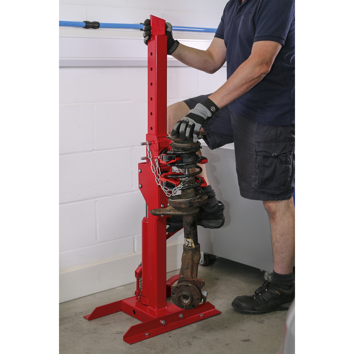 Sealey RE2311 Hydraulic Coil Spring Compressing Station with Gauge 2000kg Capacity