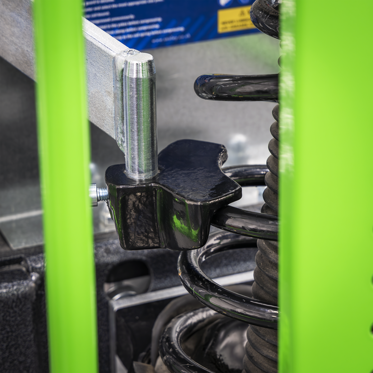 Sealey RE2500 Air Operated Coil Spring Compressor 2500kg