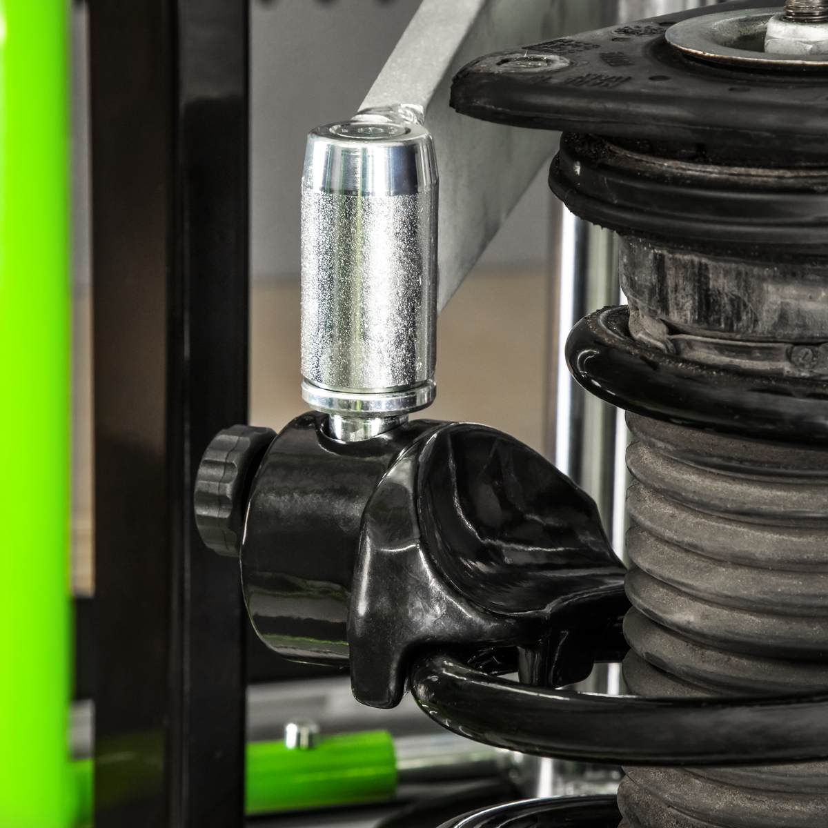 Sealey RE3000 Air Operated Coil Spring Compressor 3000kg